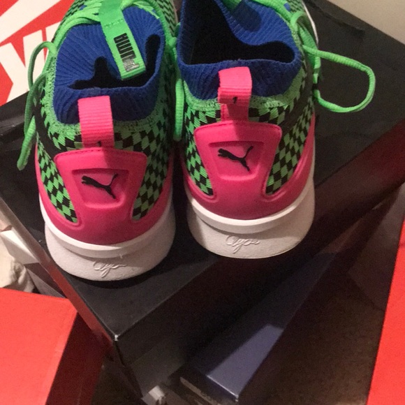 Pumas - Picture 3 of 3